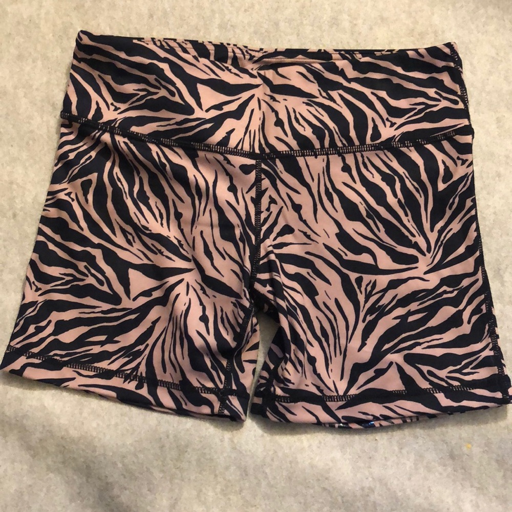 IAB: I Am Becoming Animal stripe 5” shorts, size 6/S, No-ride